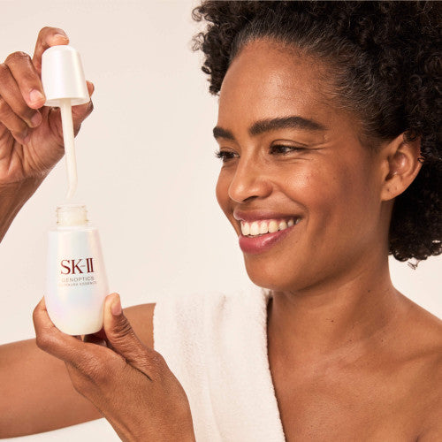 The Brightening Serum  GenOptics Ultraura Essence Serum - Brightening Serum
