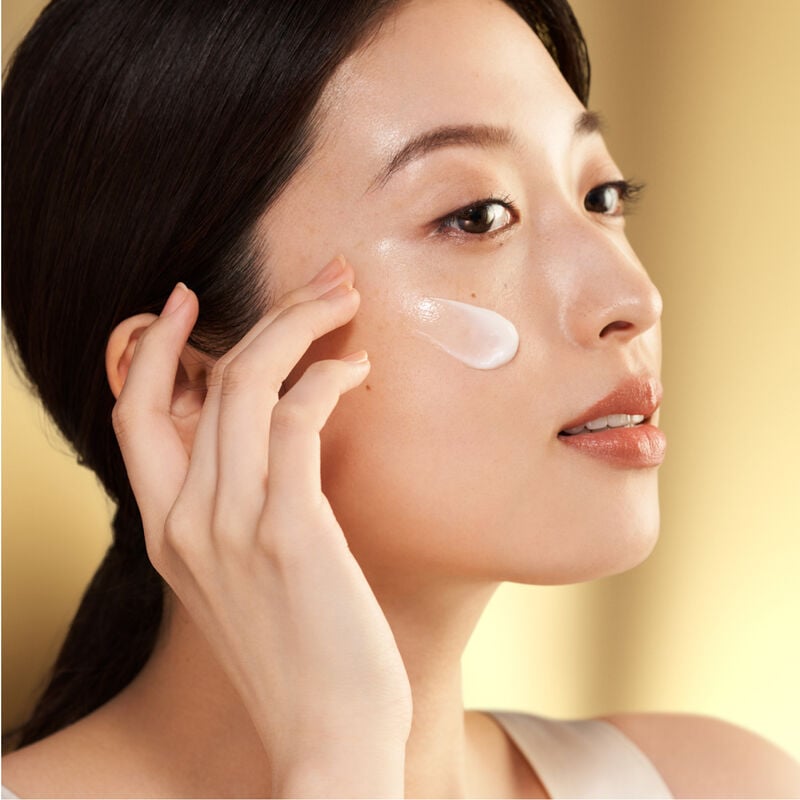 Moisturizers & Creams Vital Perfection Uplifting and Firming Advanced Cream Multi-Benefit Skin Lifting and Firming Moisturizer